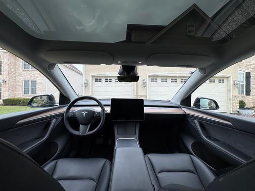 Black 2024 Tesla Model Y Long Range