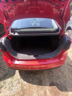 Red 2014 Ford Focus SE