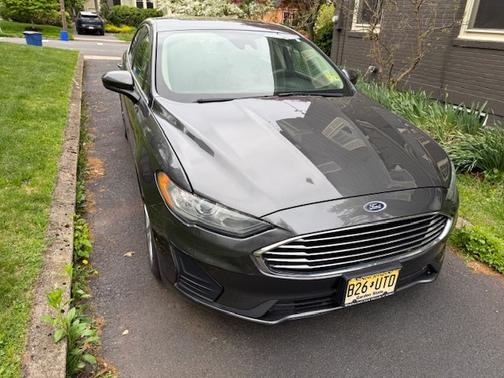 Gray 2019 Ford Fusion Hybrid SE