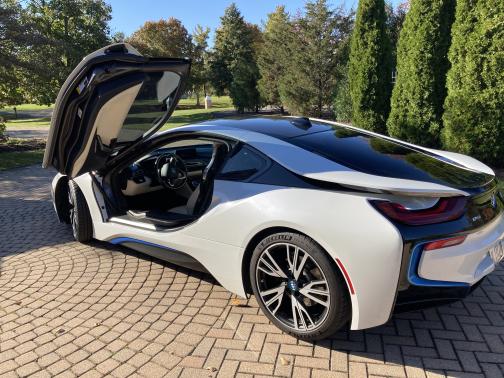 2016 BMW i8 Base