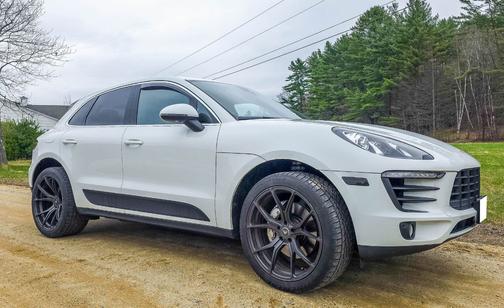 White 2017 Porsche Macan Macan S