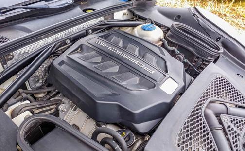 White 2017 Porsche Macan Macan S