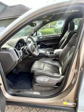2016 Porsche Cayenne Cayenne