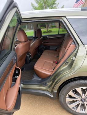 Green 2018 Subaru Outback 2.5i Touring