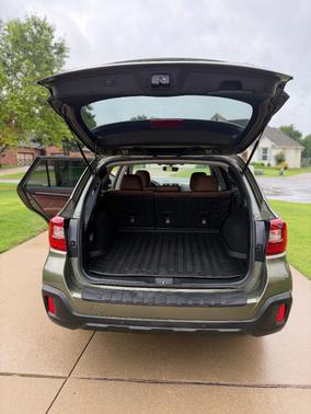 Green 2018 Subaru Outback 2.5i Touring