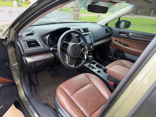 Green 2018 Subaru Outback 2.5i Touring