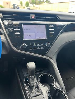 Blue 2019 Toyota Camry LE