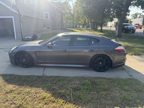 2013 Porsche Panamera Panamera S-Hybrid