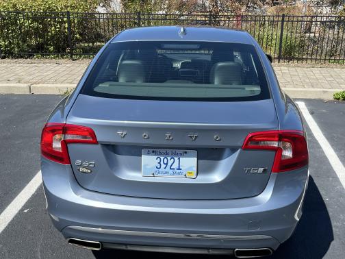 2017 Volvo S60 Inscription T5 Platinum