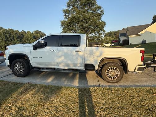 White 2022 Chevrolet Silverado 3500 High Country