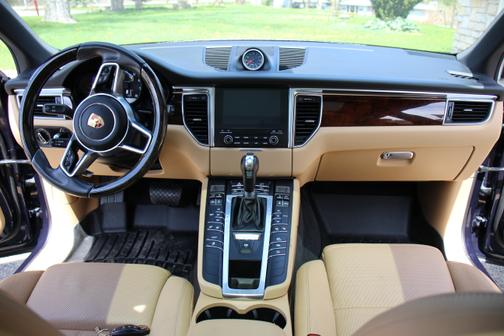 2018 Porsche Macan Base
