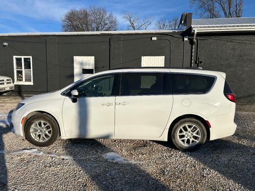2020 Chrysler Voyager LXI