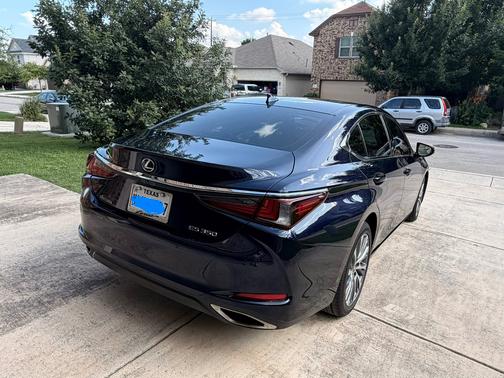 Blue 2019 Lexus ES 350 Luxury