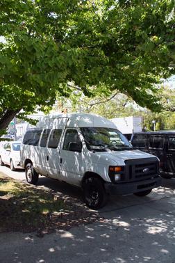 White 2009 Ford E250 Base