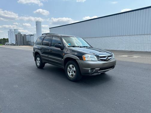 Black 2003 Mazda Tribute LX V6
