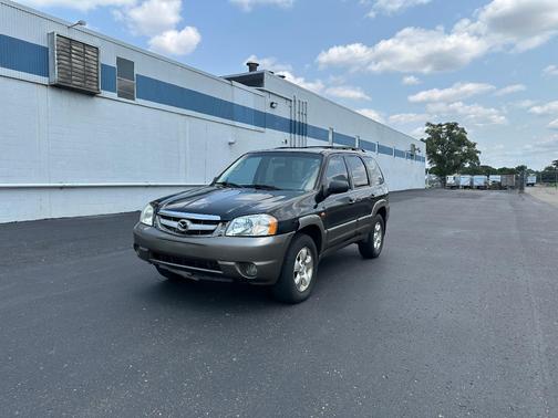 Black 2003 Mazda Tribute LX V6