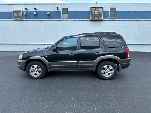 Black 2003 Mazda Tribute LX V6