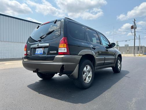 Black 2003 Mazda Tribute LX V6