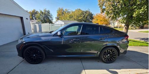 2020 BMW X6 M50i