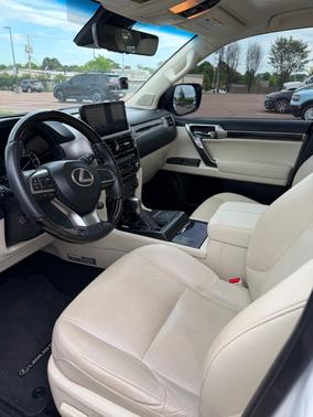 White 2023 Lexus GX 460 Luxury