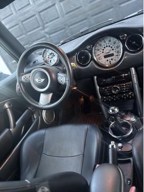2006 MINI Cooper Base