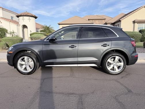2018 Audi Q5 2.0T Premium Plus
