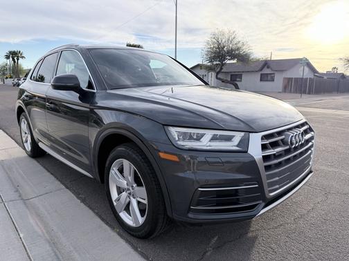 2018 Audi Q5 2.0T Premium Plus