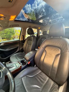 Black 2011 Audi Q5 2.0T Premium