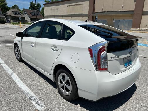White 2012 Toyota Prius Two