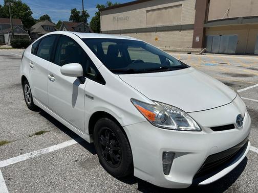White 2012 Toyota Prius Two