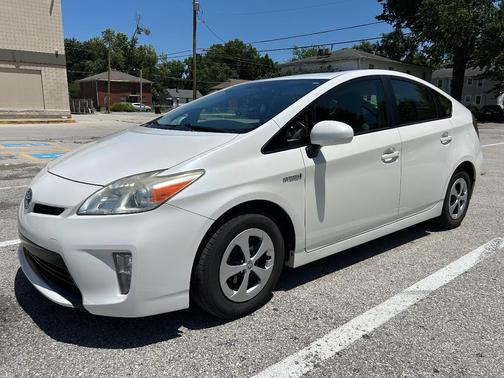 White 2012 Toyota Prius Two