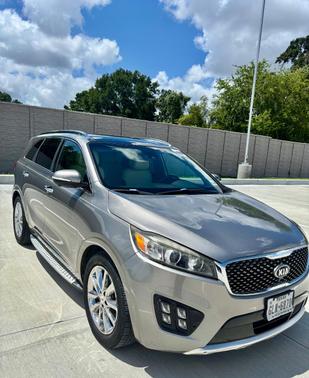 Silver 2016 Kia Sorento SXL