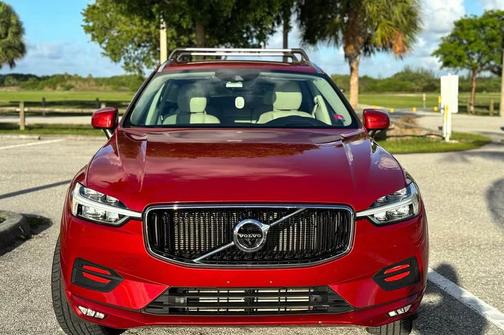 2021 Volvo XC60 T5 Momentum