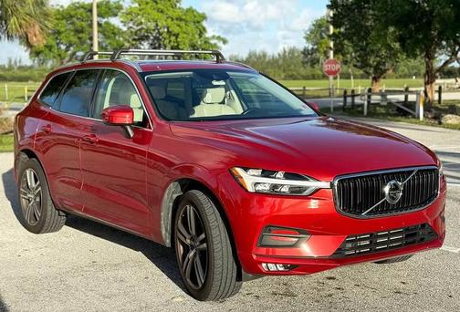 2021 Volvo XC60 T5 Momentum