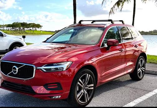 2021 Volvo XC60 T5 Momentum