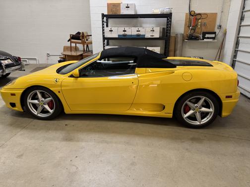 2004 Ferrari 360 Spider Base