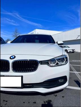 White 2018 BMW 320 i xDrive