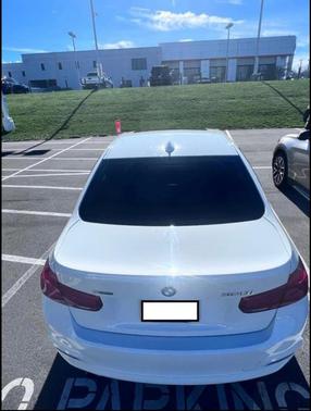 White 2018 BMW 320 i xDrive