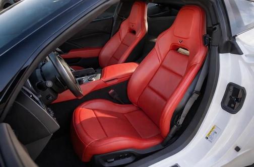 White 2015 Chevrolet Corvette Stingray