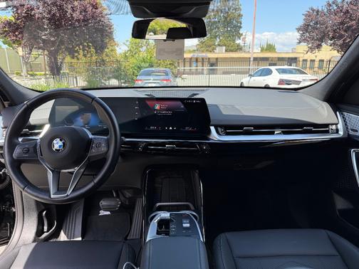 Black 2024 BMW X2 xDrive28i