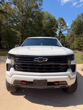 White 2024 Chevrolet Silverado 1500 RST