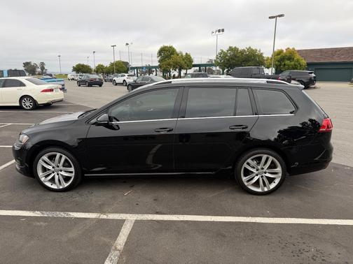 Black 2015 Volkswagen Golf SportWagen TDI SEL 4-Door