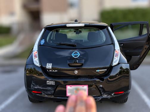 Black 2015 Nissan Leaf S