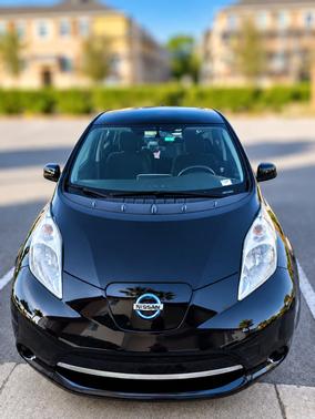 Black 2015 Nissan Leaf S