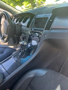 2011 Ford Taurus SHO