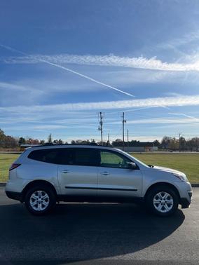 2016 Chevrolet Traverse LS