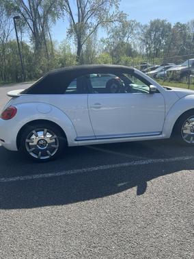 White 2014 Volkswagen Beetle 2.0L TDI