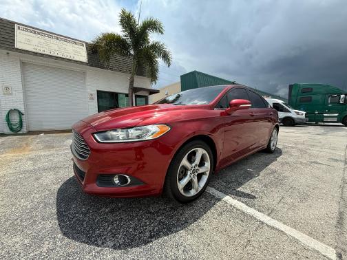 2014 Ford Fusion SE