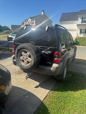 Gray 2007 Jeep Liberty Sport