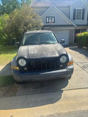 Gray 2007 Jeep Liberty Sport